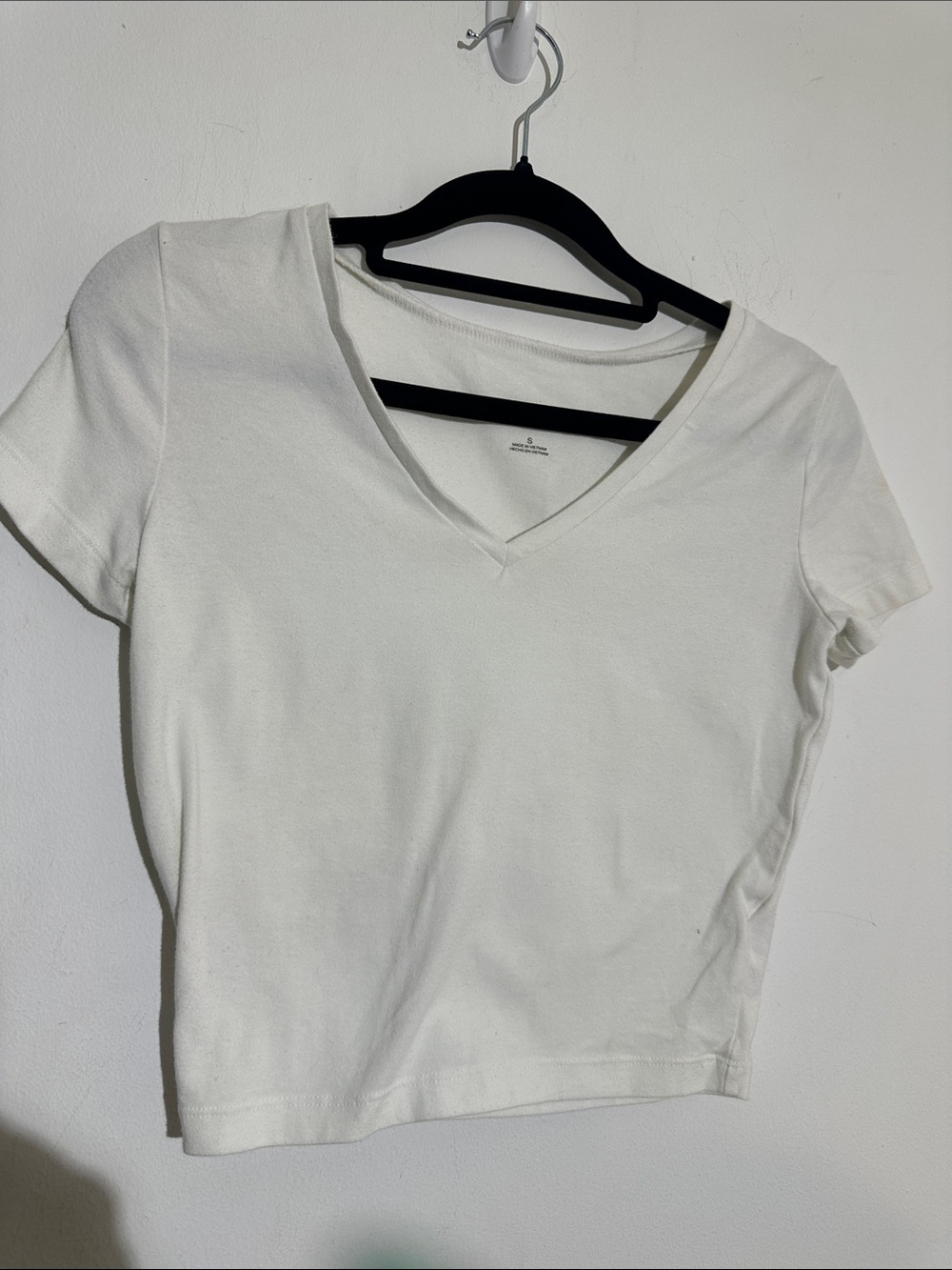 wild fable White V-Neck Short Sleeve Tee
